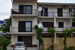 Apartments with a parking space Split - 12846